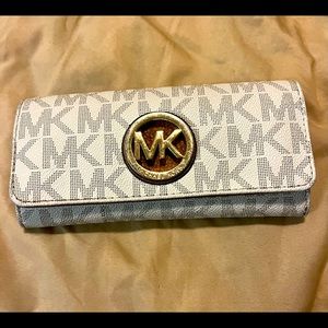 Michael Kors wallet